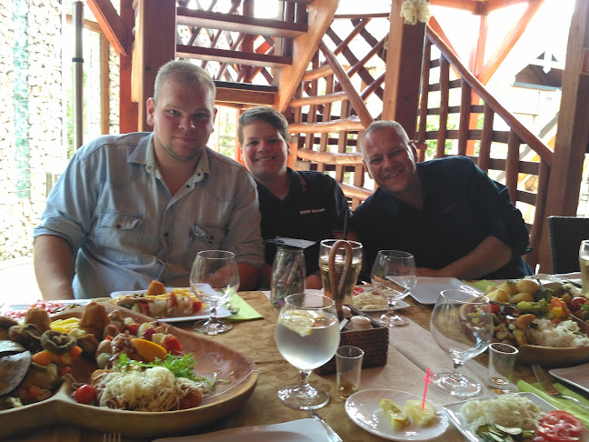 Holdfény Étterem - Veresegyház