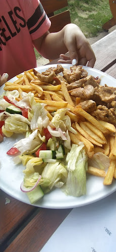 Opinii despre Degesz Étterem és Pizzéria în Balatonakarattya - Vendéglátás