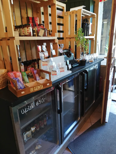 Budapest, Kós Károly tér, 1192