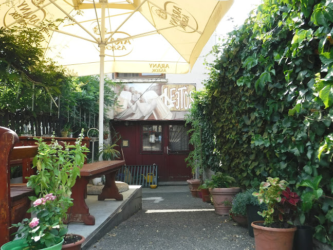 Opinii despre Lejtős Borozó és Söröző în Budapest - Vendéglátás