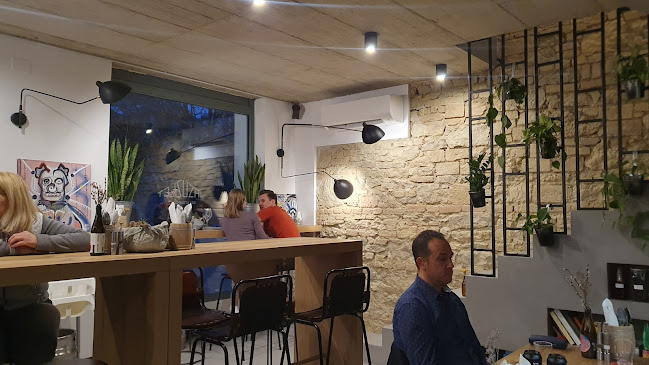 Opinii despre Vasüzlet în Balatonfüred - Vendéglátás