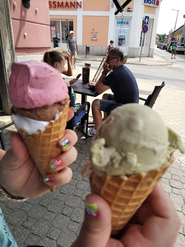 Központi Kávéház Szamos Cukrászda - Vendéglátás