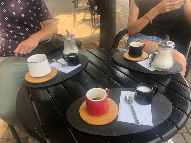 Opinii despre Horváth Fagyizó în Gyöngyös - Vendéglátás