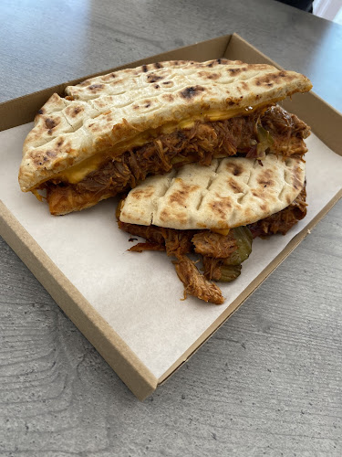 Comentarii opinii despre Bada Bing Gofrizó és Ételbár