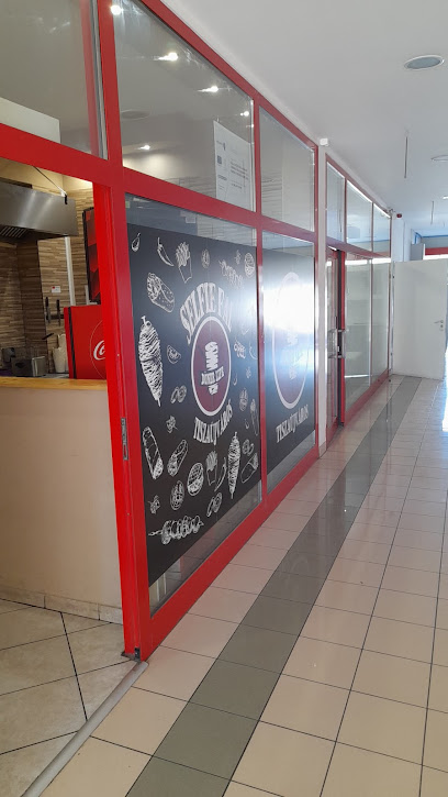 Döner Life (Piramis Üzletközpontban)