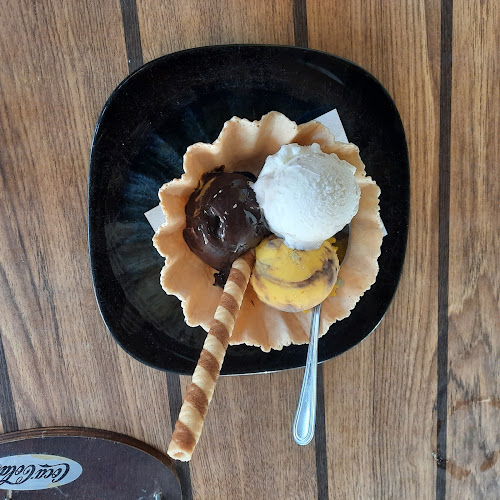 Opinii despre Sarokház Cukrászda în Poroszló - Vendéglátás