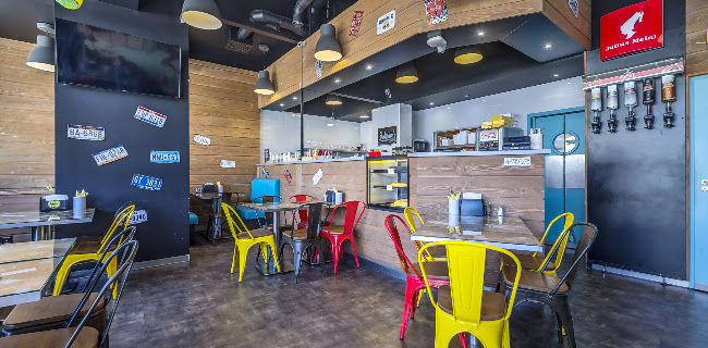 Opinii despre Johnny's Bistro Veszprém în Veszprém - Vendéglátás