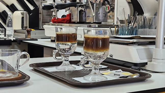 Comentarii opinii despre Trécselő Kávézó és Szendvicsbár