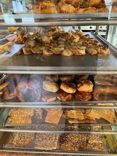 Tücsi-süti cukrászda - Törökbálint