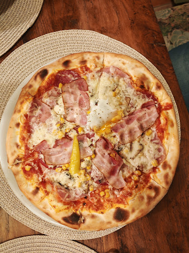 Opinii despre Diófa Vendéglő és Pizzéria / Rábapatona / Bilibáncs Alapítvány în Rábapatona - Vendéglátás