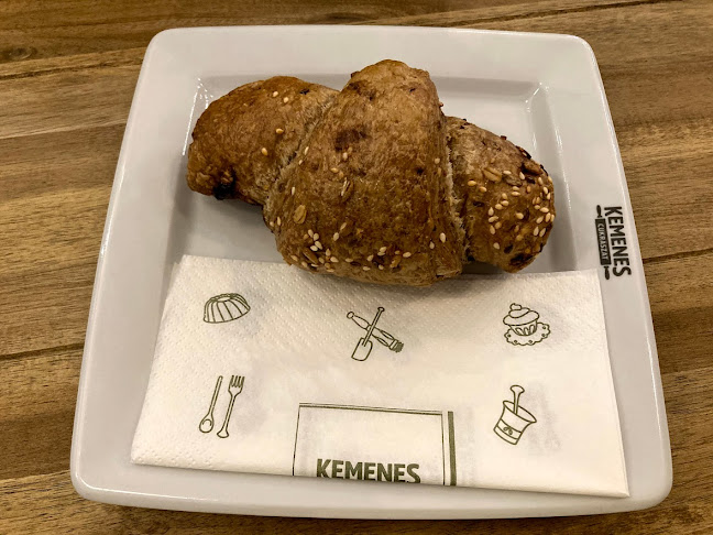 Opinii despre Kemenes Cukrászda és Bisztró Vámház krt. în Budapest - Vendéglátás