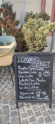 Opinii despre La Mocca Coffeeshop în Szentendre - Vendéglátás