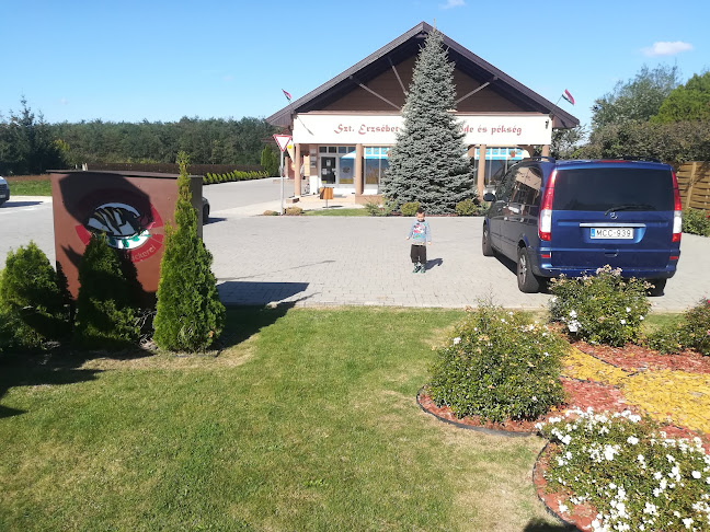 Gyarmat, Fő utca 107, 9126