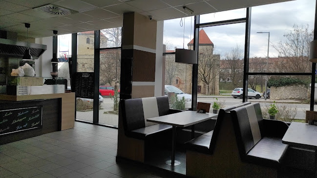 Comentarii opinii despre Várfaló