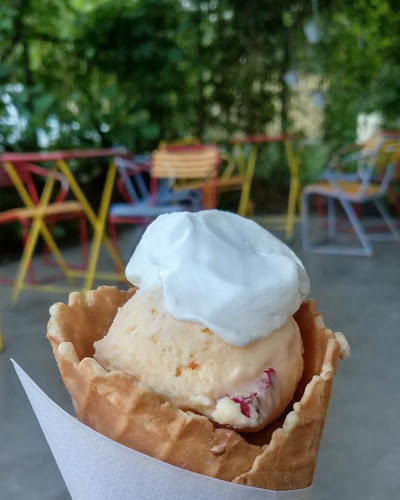 Hirschmann Fagyizó - Vendéglátás