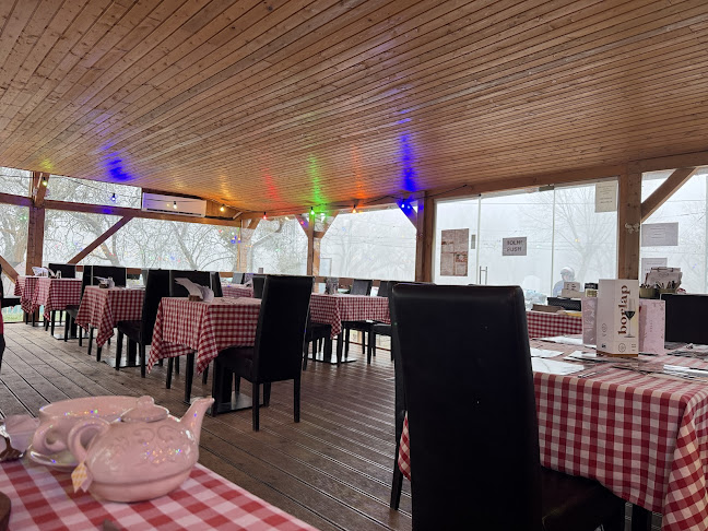 La Piazza - Budapest