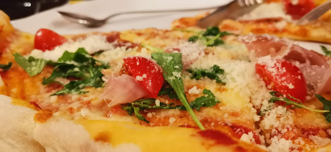 Comentarii opinii despre Bor & Bazsalikom Pizzéria, Étterem