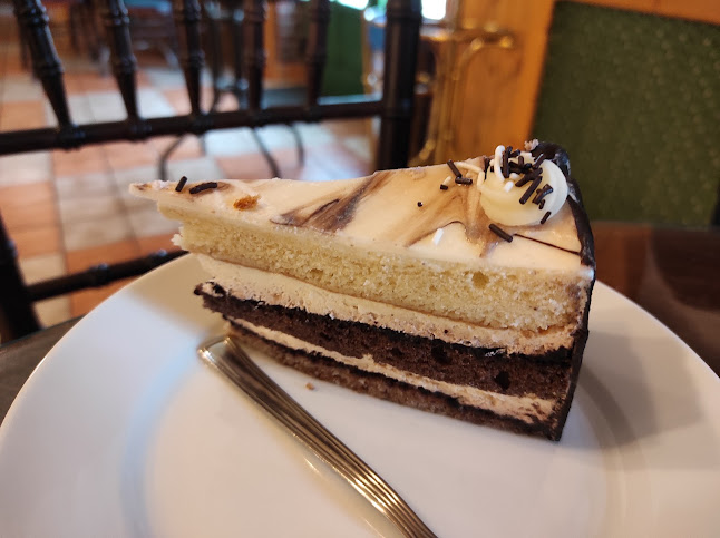 Comentarii opinii despre Ambrosia Cukrászda