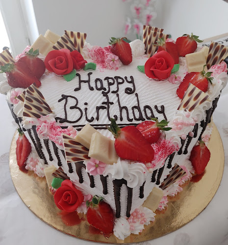 Sütivarázs Cukrászműhely - Vendéglátás