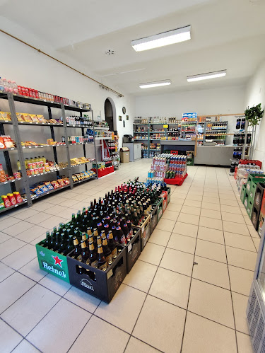 Marianna Ital és Vegyesbolt