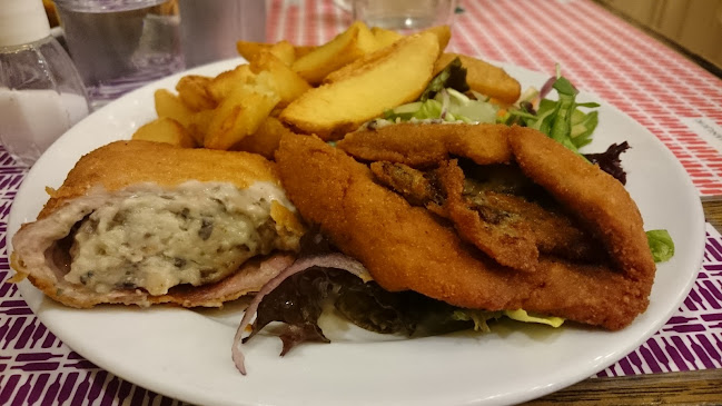 Comentarii opinii despre Komédiás Étterem