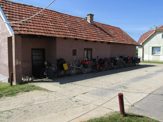 Opinii despre Hangulat büfé în Nyírderzs - Vendéglátás