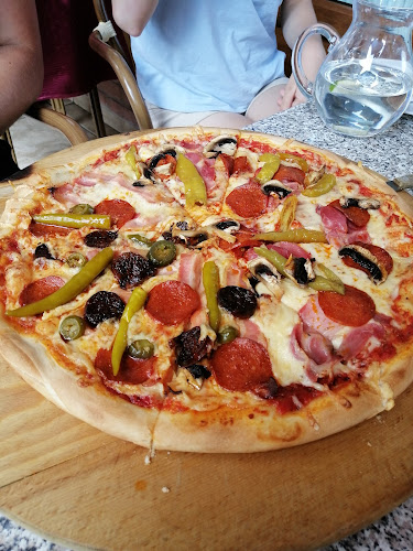 Comentarii opinii despre A Vigadó Étterem