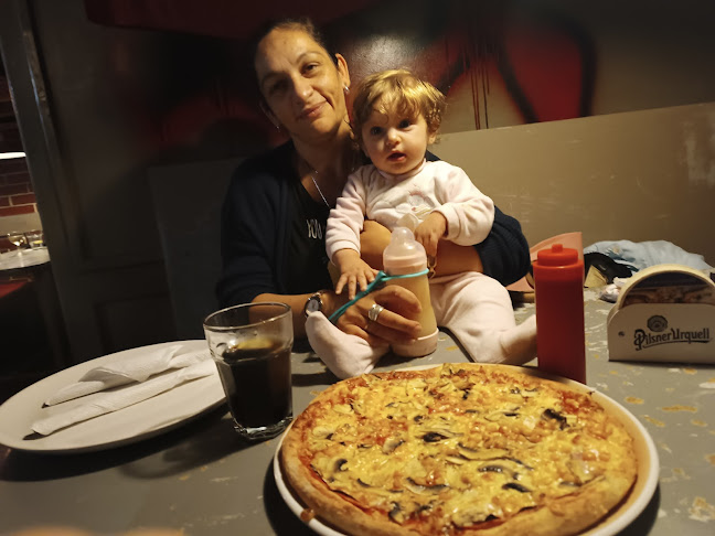 Székesfehérvár, Várfal-Park, 8000