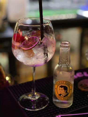 Opinii despre Why not cafe and bar în Budapest - Vendéglátás