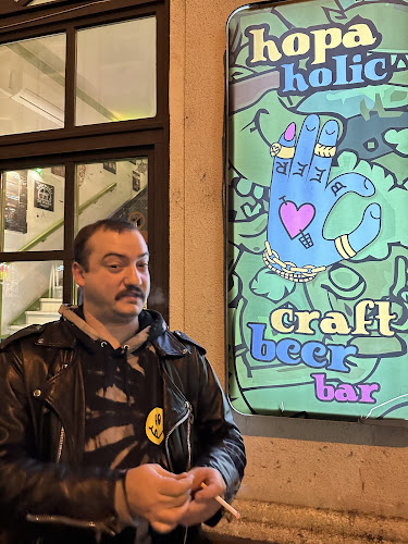 Opinii despre HOPAHOLIC Craft Beer Bar & Food Budapest în Budapest - Vendéglátás