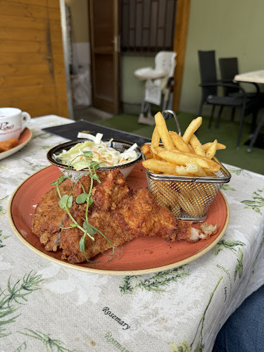 Esztergom, Lőrinc u. 5, 2500