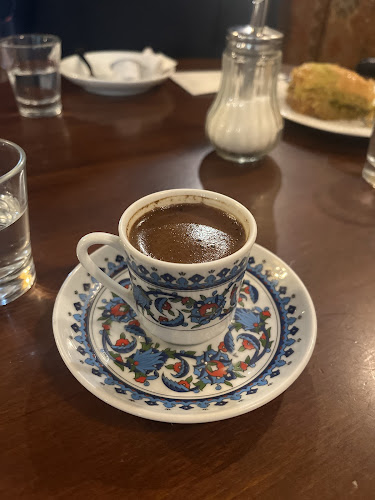 Opinii despre Café Kara în Budapest - Vendéglátás