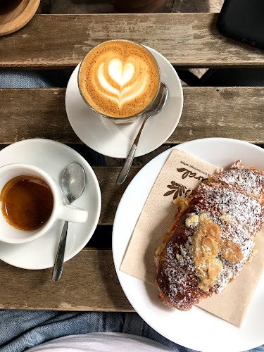 Comentarii opinii despre Antique Cafe & Tea