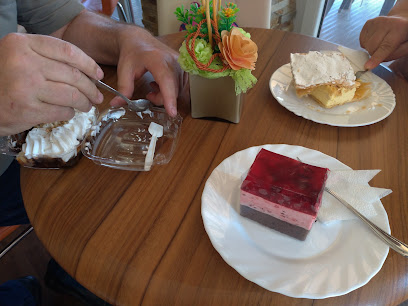 Dóra Kávézó és Cukrászda