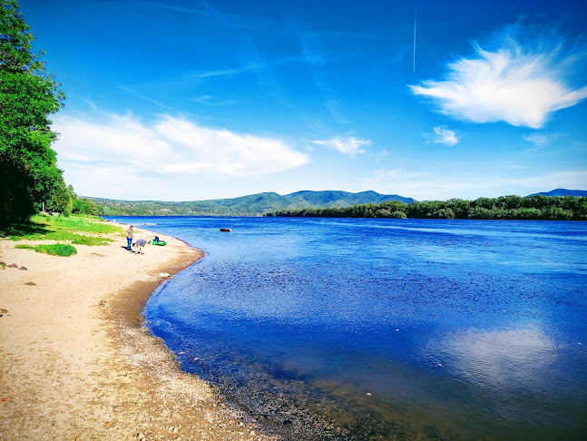 Jégvarázs Fagyizó, lángosozó és palacsintázó - Szob