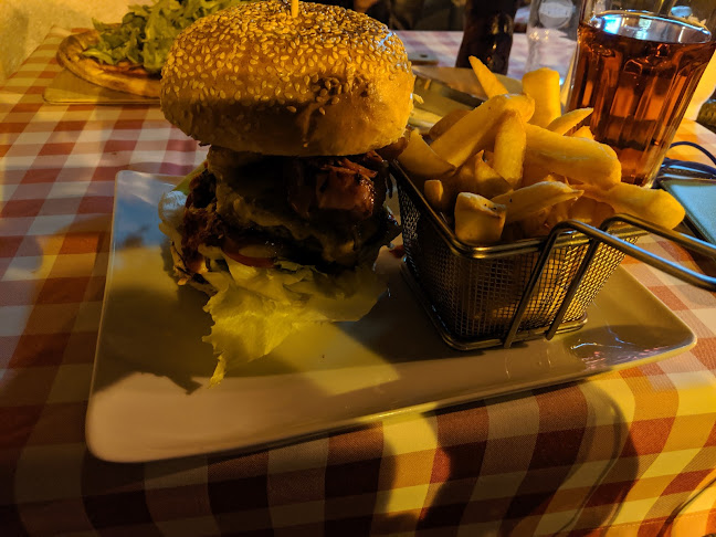 Pietro Bistro Pizzeria - Vendéglátás