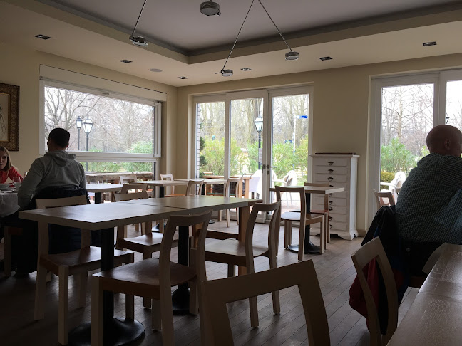 Balatonalmádi, Véghely Dezső u. 1, 8220