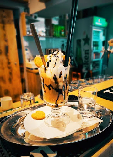 Opinii despre Block Cafe & Bar în Kaposvár - Vendéglátás