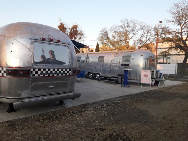 Cock & Bull Diner - Vendéglátás