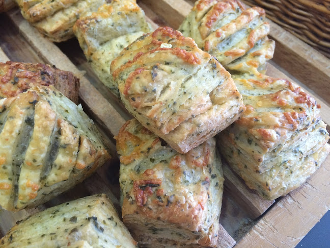 Comentarii opinii despre Lipóti Pékség Szekszárd