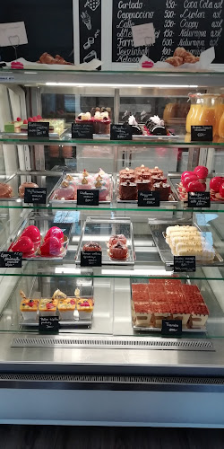 Comentarii opinii despre Sakura Cukrászda