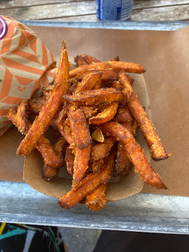 ZING BURGER & Co. | Fehérvar - Vendéglátás