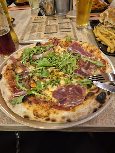 Opinii despre Vadregény Bisztro&Pizza în Pálháza - Vendéglátás