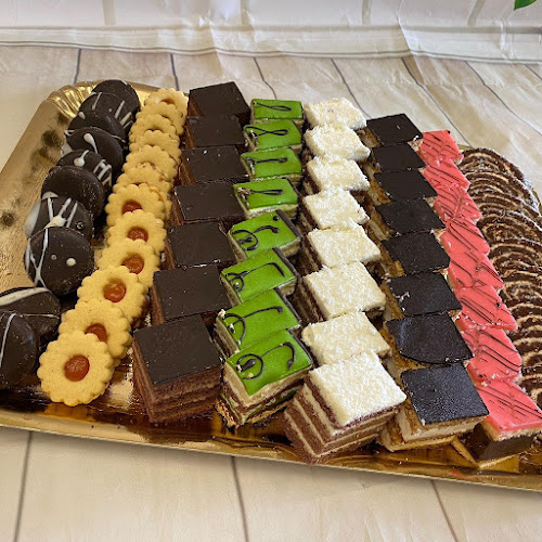 Székesfehérvár, Zrínyi u. 1, 8000