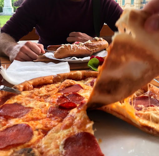 Borház és Pizzaház - Vendéglátás