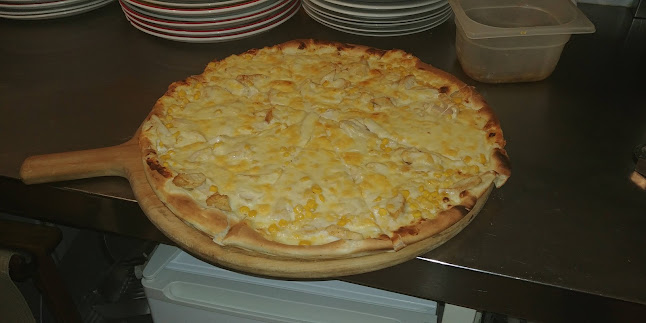 Comentarii opinii despre Labirintus Pizzéria