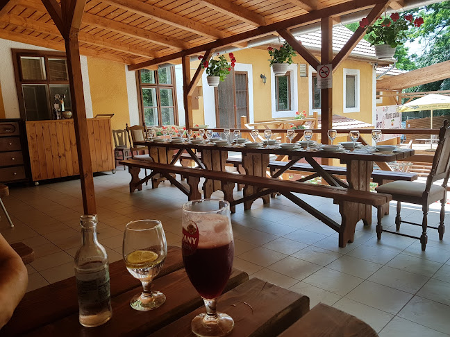 Szentmártonkáta, Szecsői út 70, 2254