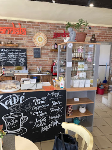 Comentarii opinii despre Mandala Garden Caffe