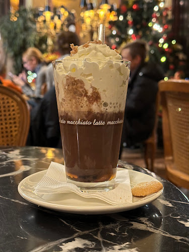 Művész Kávéház - Vendéglátás