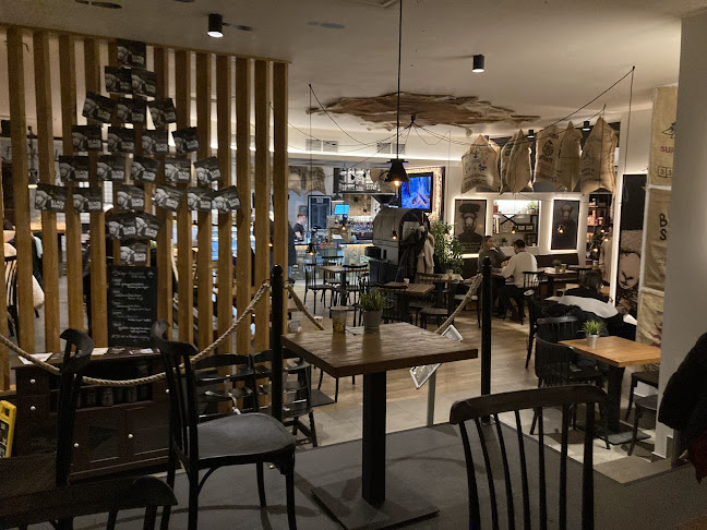 Opinii despre Black Sheep Kávéház Debrecen în Debrecen - Vendéglátás